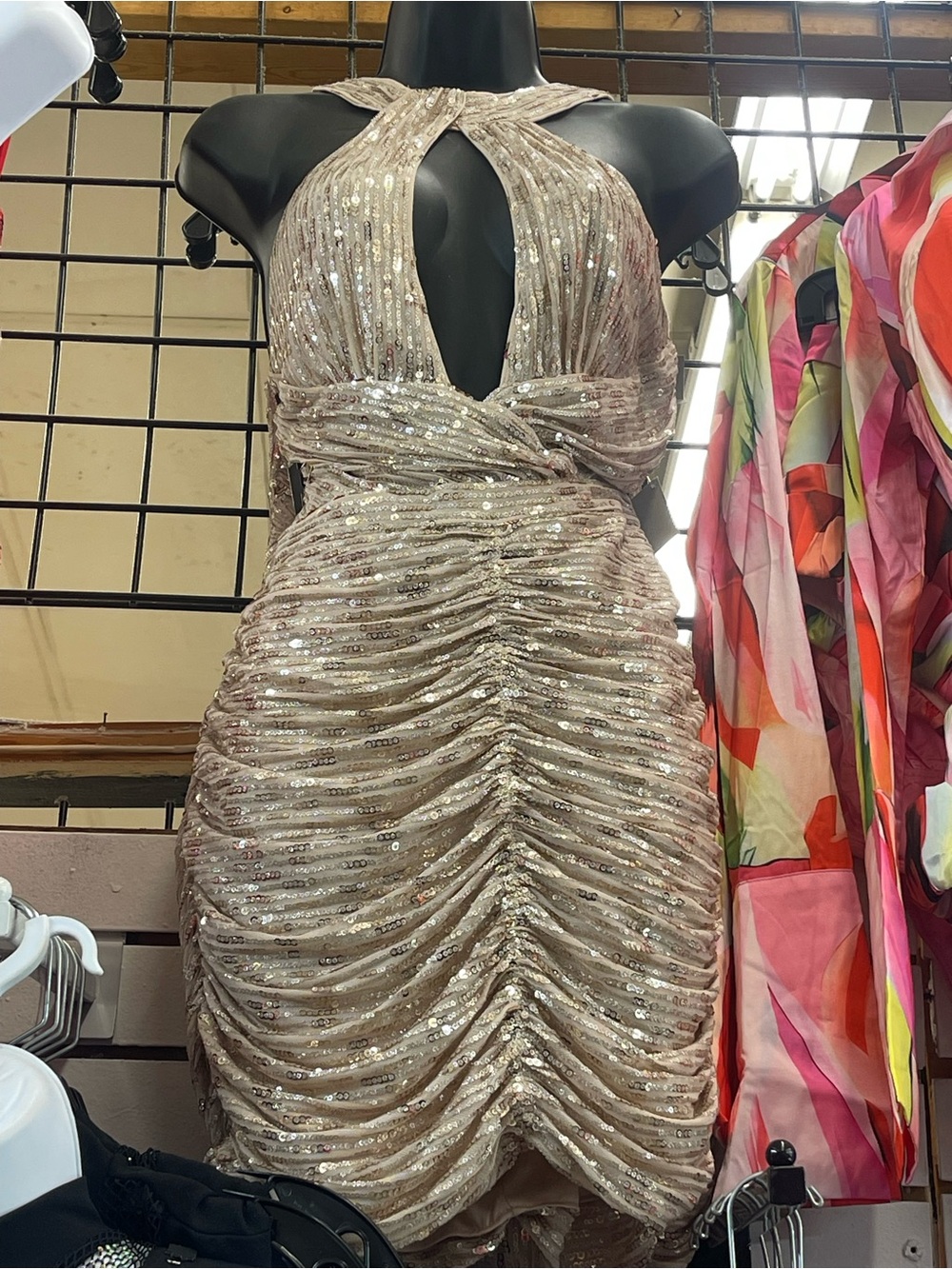 Sequined Ruched Halter Cocktail Dress - Champagne